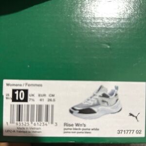 Puma Women's White and Black Athletic Shoes